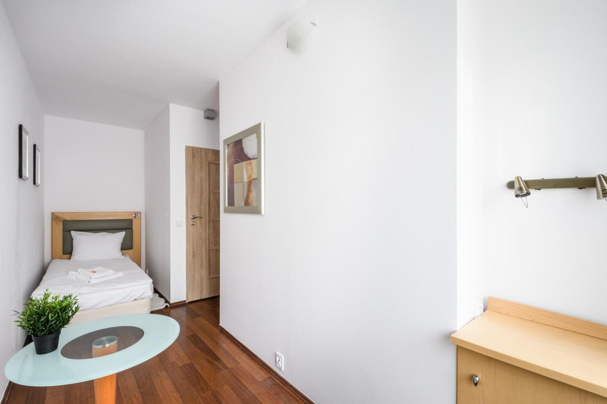 404 Rooms Zamiany Ursynow Warsaw Luaran gambar